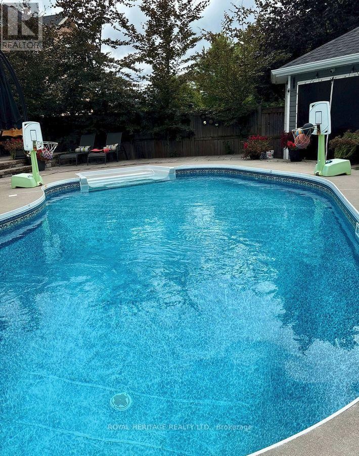 












846 HANMORE COURT

,
Oshawa (Pinecrest),




Ontario
L1K0C5

