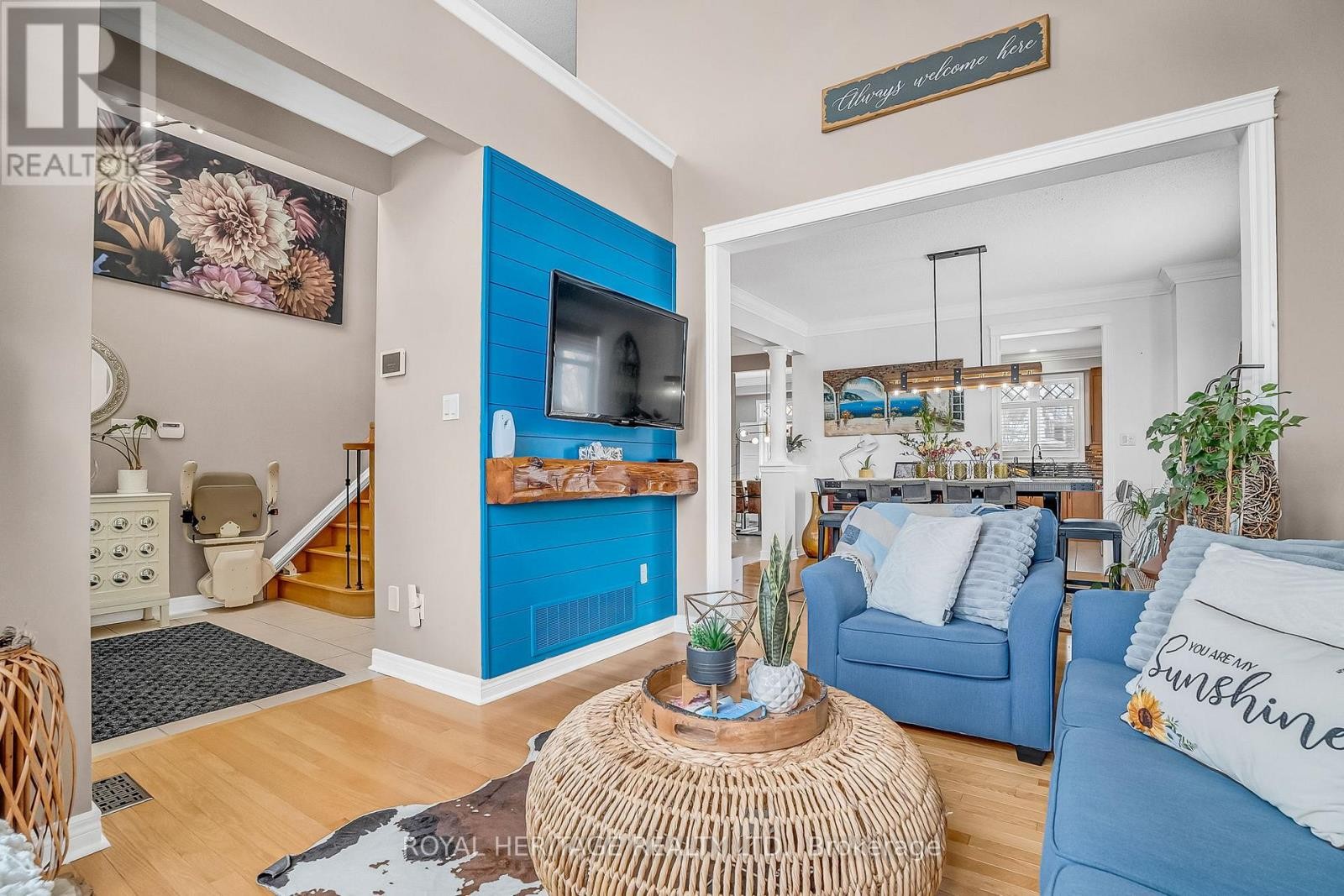 












846 HANMORE COURT

,
Oshawa (Pinecrest),




Ontario
L1K0C5

