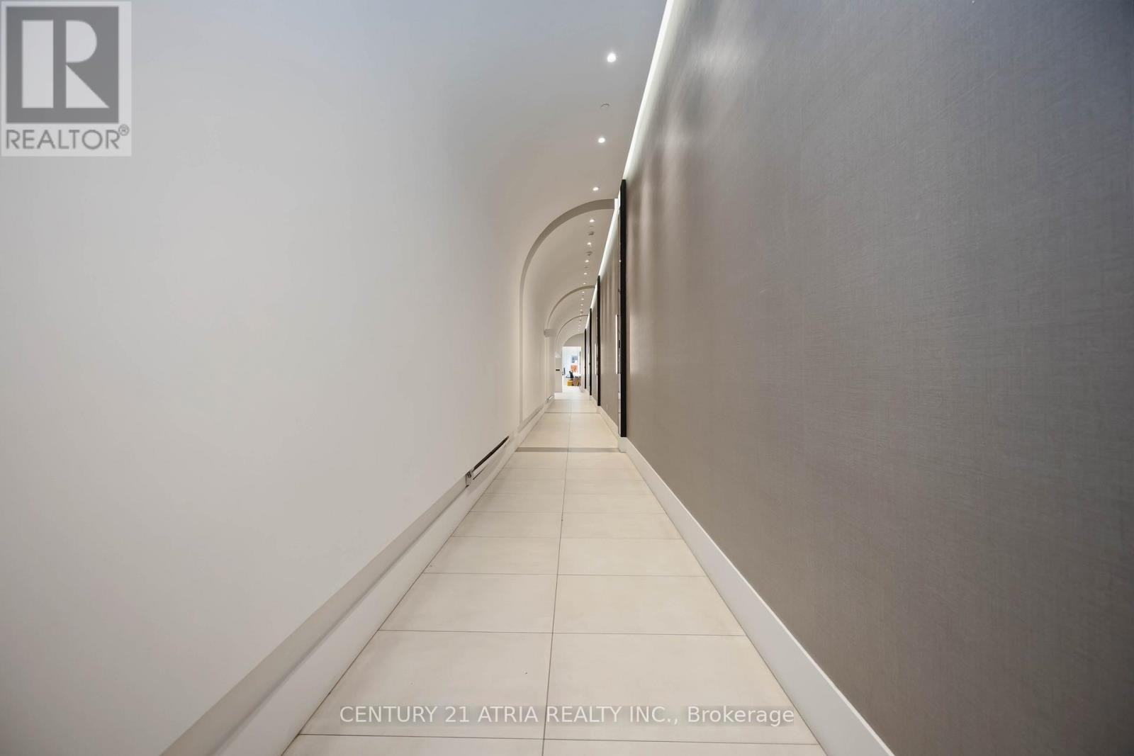 












1519 - 2031 KENNEDY ROAD

,
Toronto (Dorset Park),




Ontario
M1T0B8

