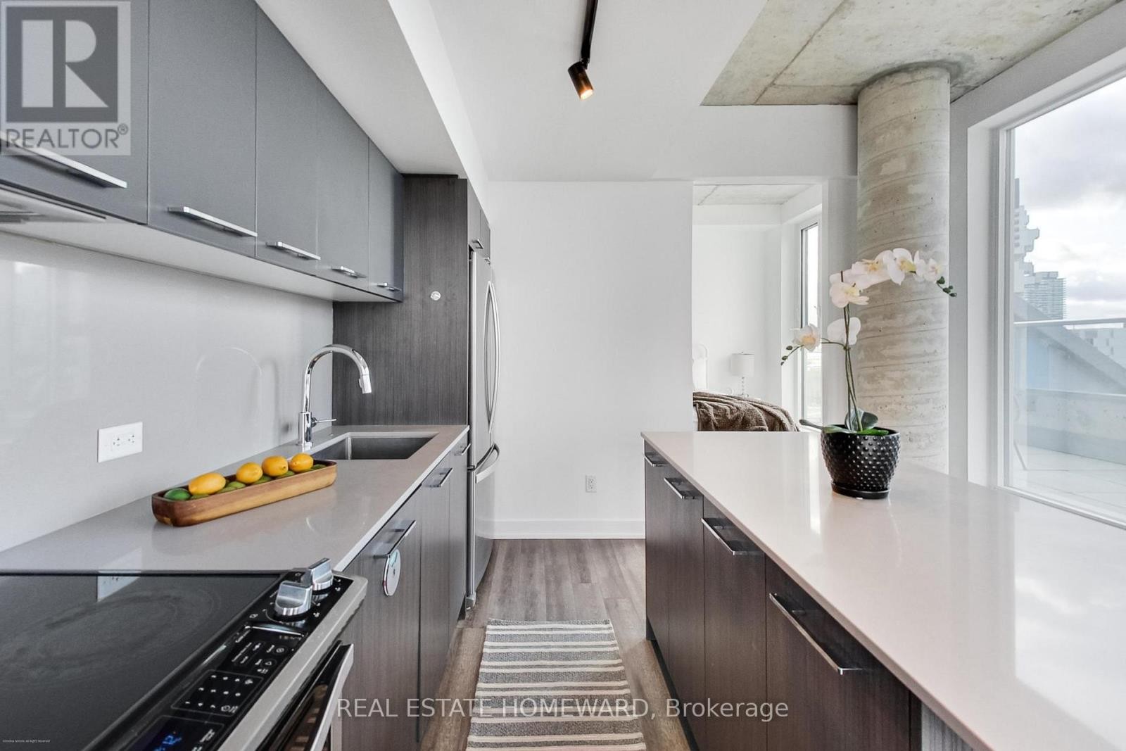 












1113 - 30 BASEBALL PLACE

,
Toronto (South Riverdale),




Ontario
M4M0E8

