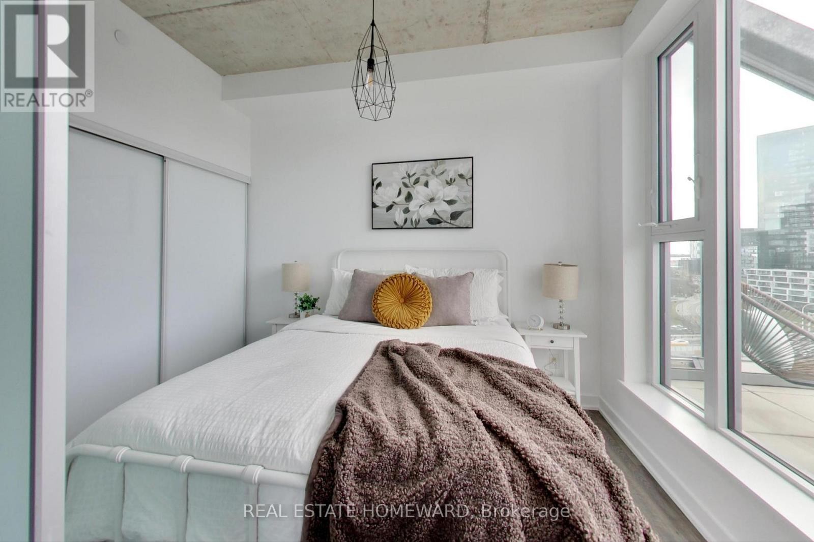 












1113 - 30 BASEBALL PLACE

,
Toronto (South Riverdale),




Ontario
M4M0E8

