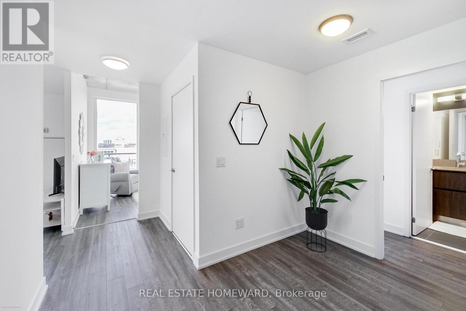 












1113 - 30 BASEBALL PLACE

,
Toronto (South Riverdale),




Ontario
M4M0E8

