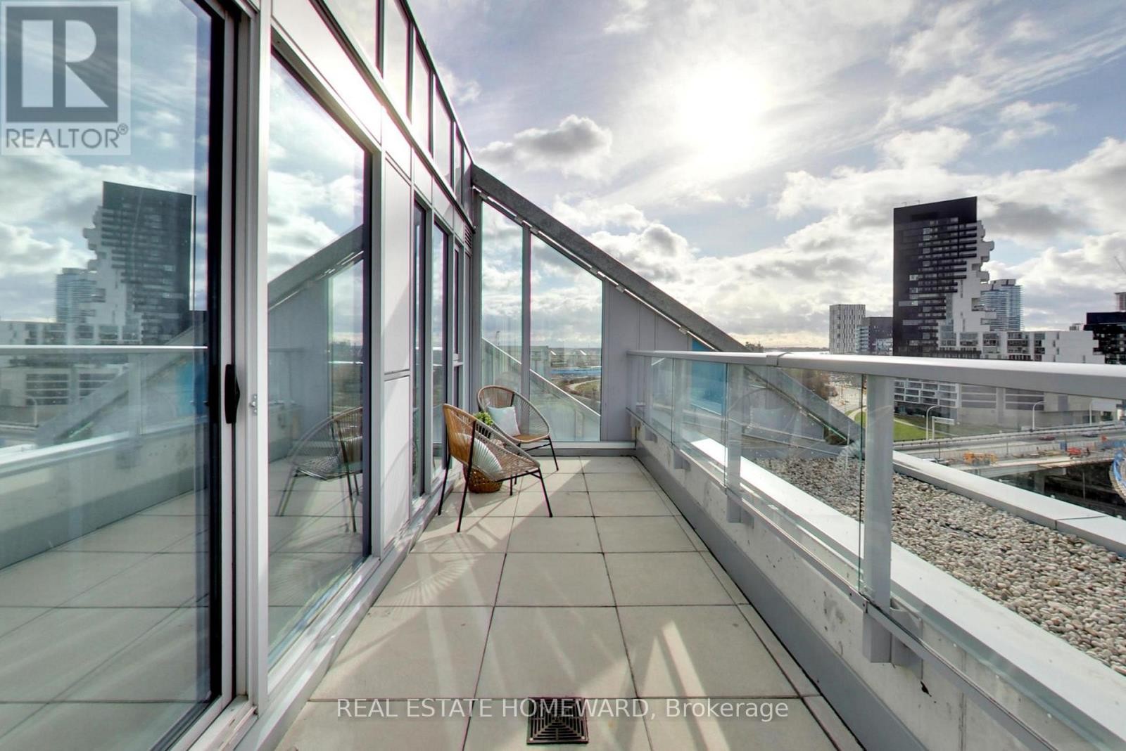 












1113 - 30 BASEBALL PLACE

,
Toronto (South Riverdale),




Ontario
M4M0E8

