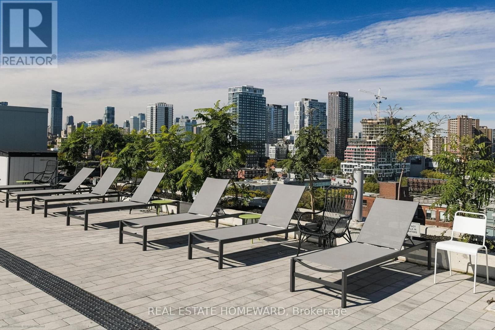 












1113 - 30 BASEBALL PLACE

,
Toronto (South Riverdale),




Ontario
M4M0E8

