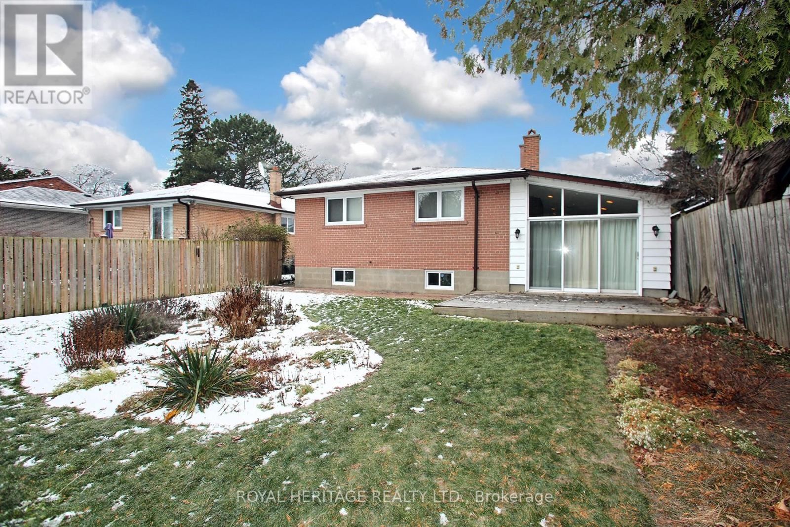 












65 BENNETT ROAD

,
Toronto (West Hill),




Ontario
M1E3Y2

