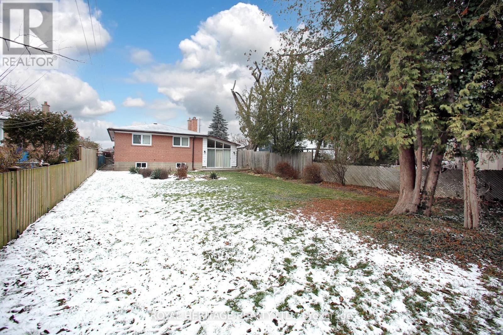 












65 BENNETT ROAD

,
Toronto (West Hill),




Ontario
M1E3Y2

