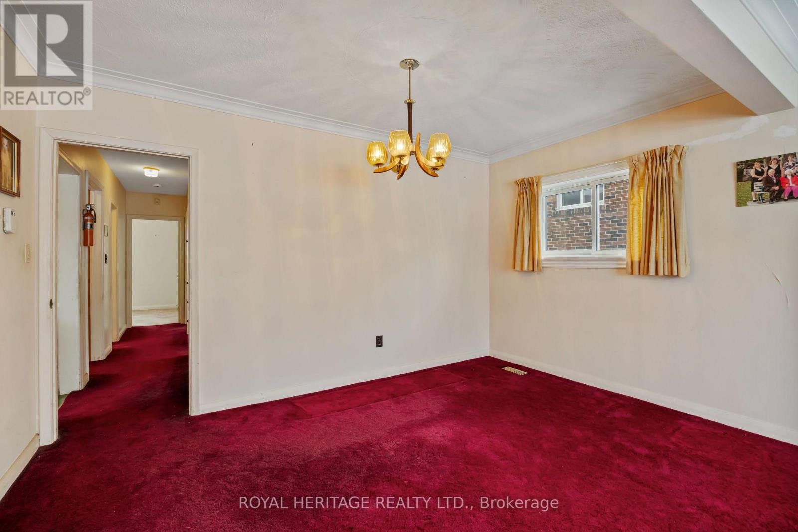 












178 ELLENDALE DRIVE

,
Toronto (Dorset Park),




Ontario
M1P1P4

