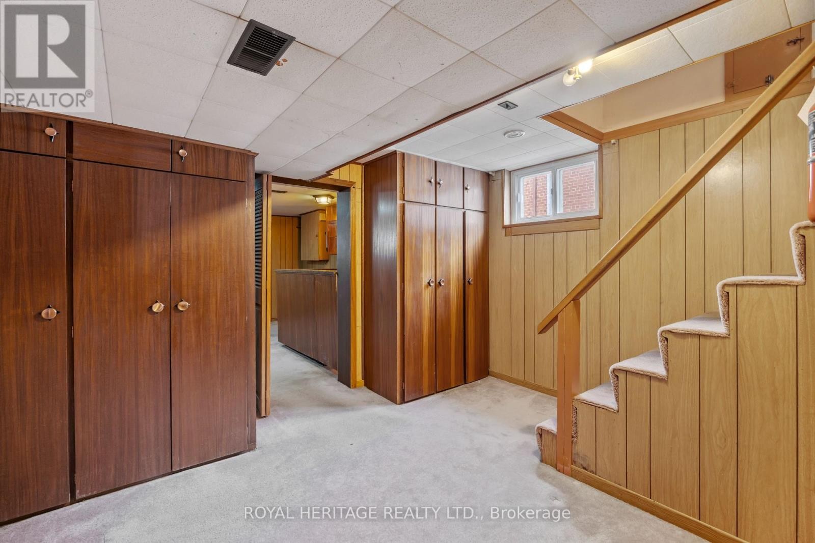 












178 ELLENDALE DRIVE

,
Toronto (Dorset Park),




Ontario
M1P1P4

