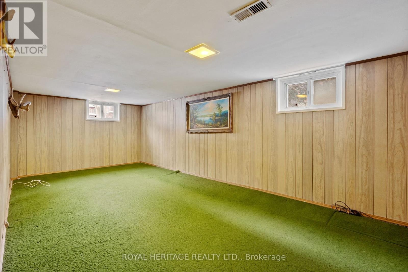 












178 ELLENDALE DRIVE

,
Toronto (Dorset Park),




Ontario
M1P1P4

