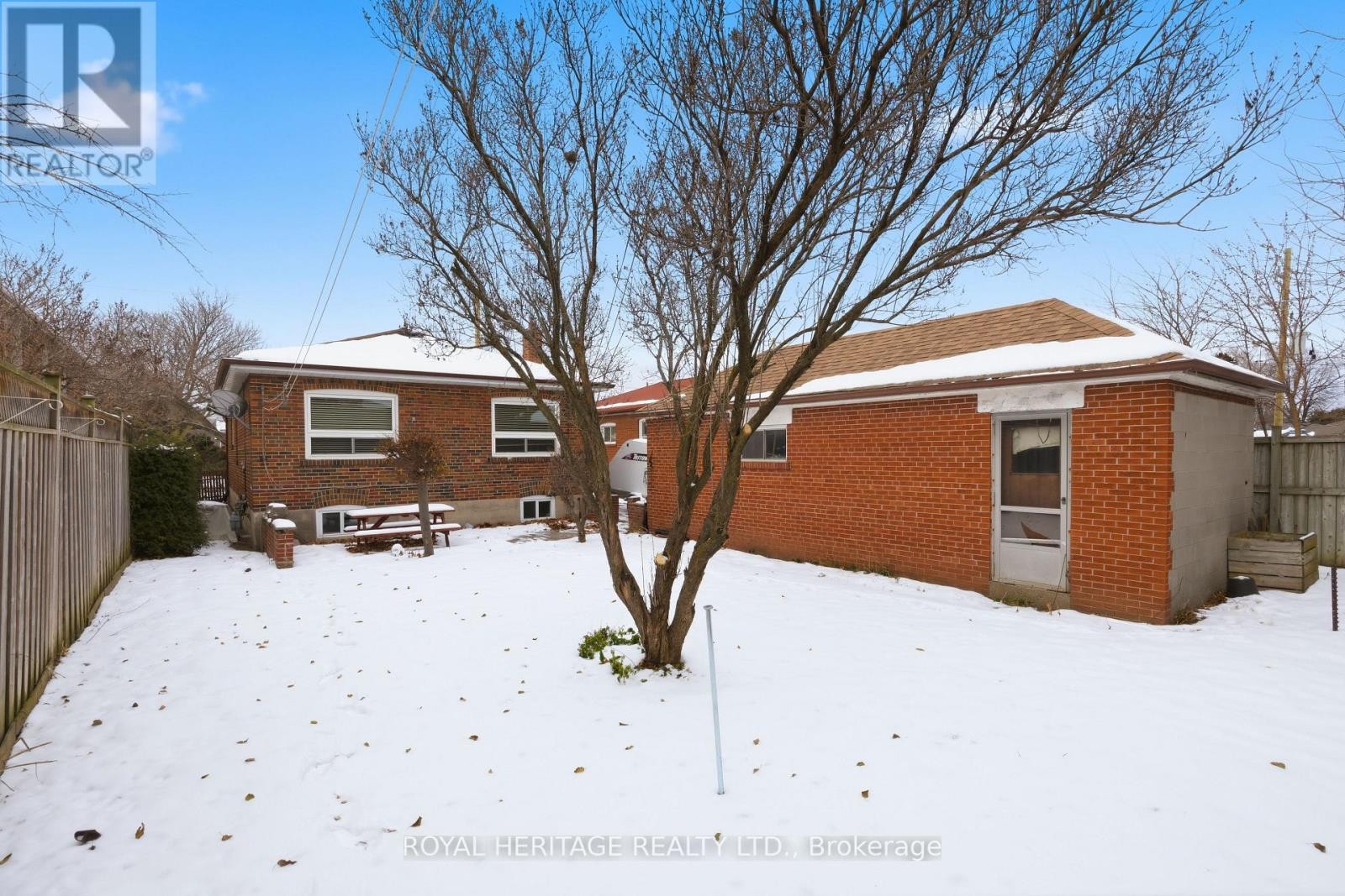 












178 ELLENDALE DRIVE

,
Toronto (Dorset Park),




Ontario
M1P1P4

