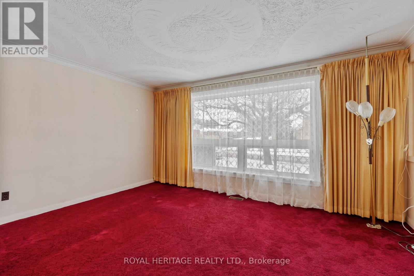 












178 ELLENDALE DRIVE

,
Toronto (Dorset Park),




Ontario
M1P1P4

