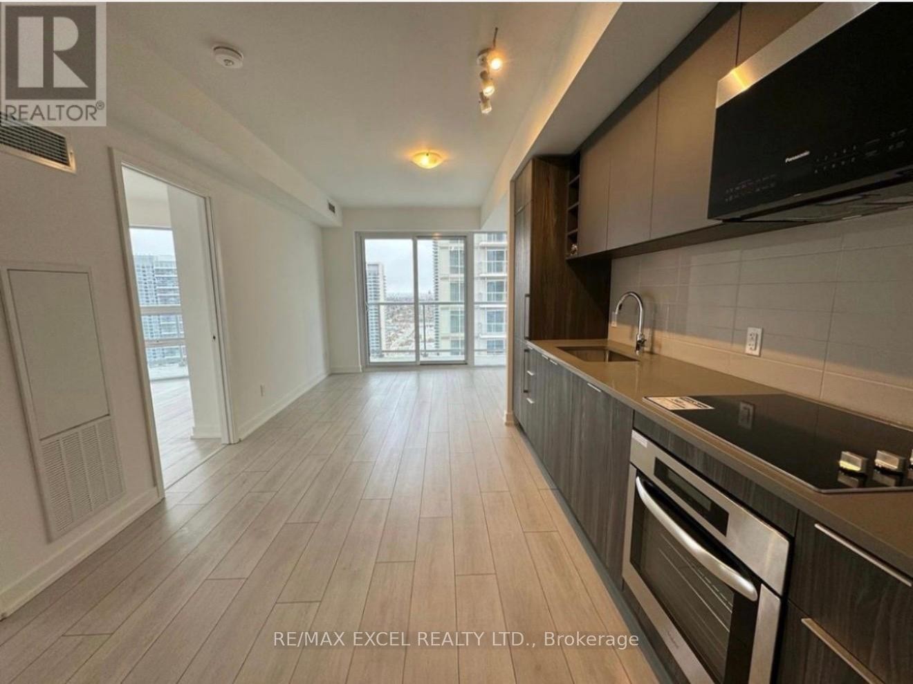 












3121 - 2031 KENNEDY ROAD

,
Toronto (Agincourt South-Malvern West),




Ontario
M1T0B8

