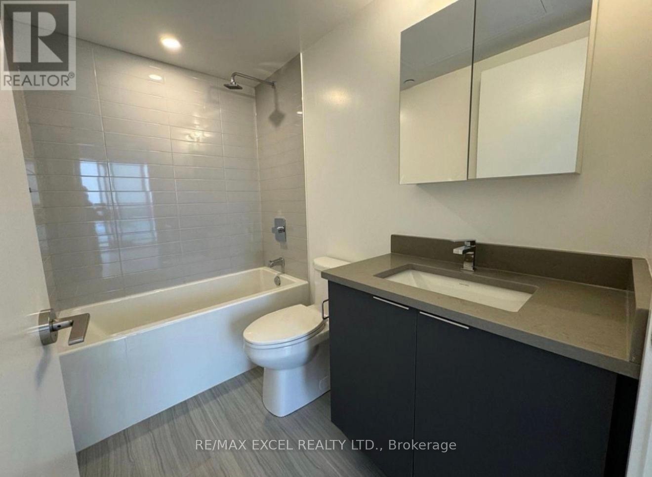 












3121 - 2031 KENNEDY ROAD

,
Toronto (Agincourt South-Malvern West),




Ontario
M1T0B8

