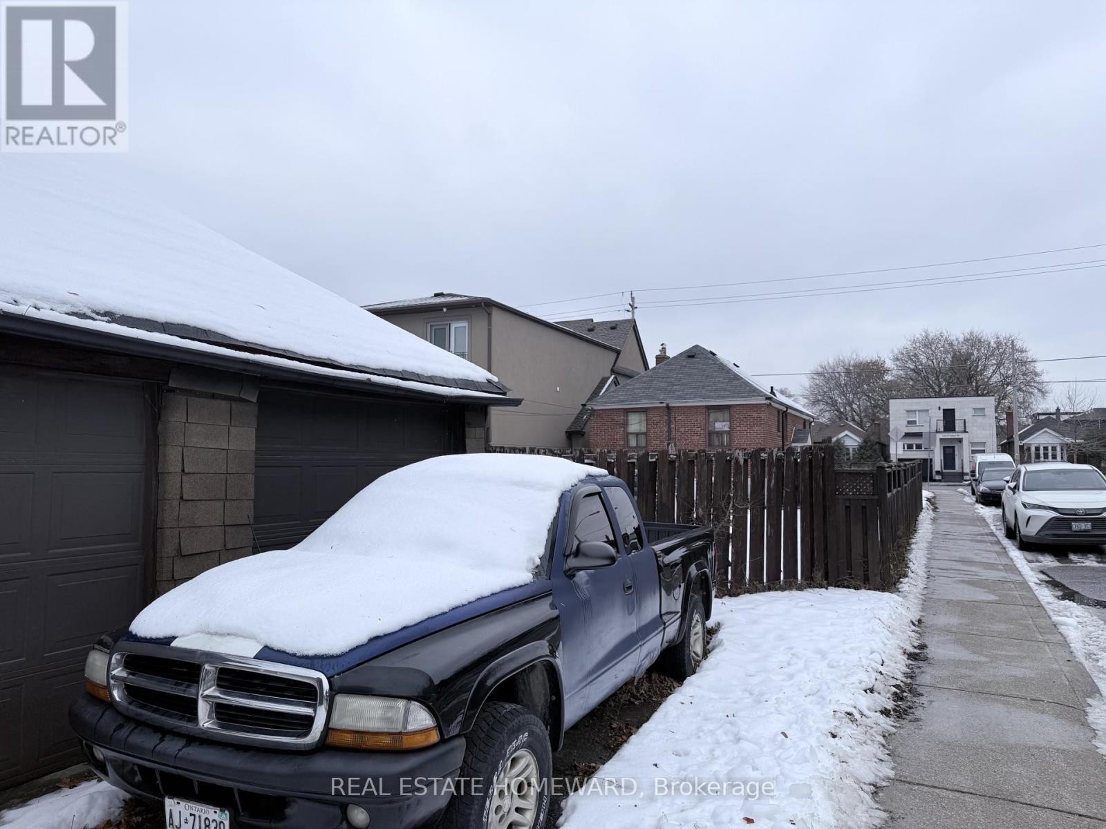 












67 O'CONNOR DRIVE

,
Toronto (Broadview North),




Ontario
M4K2K3

