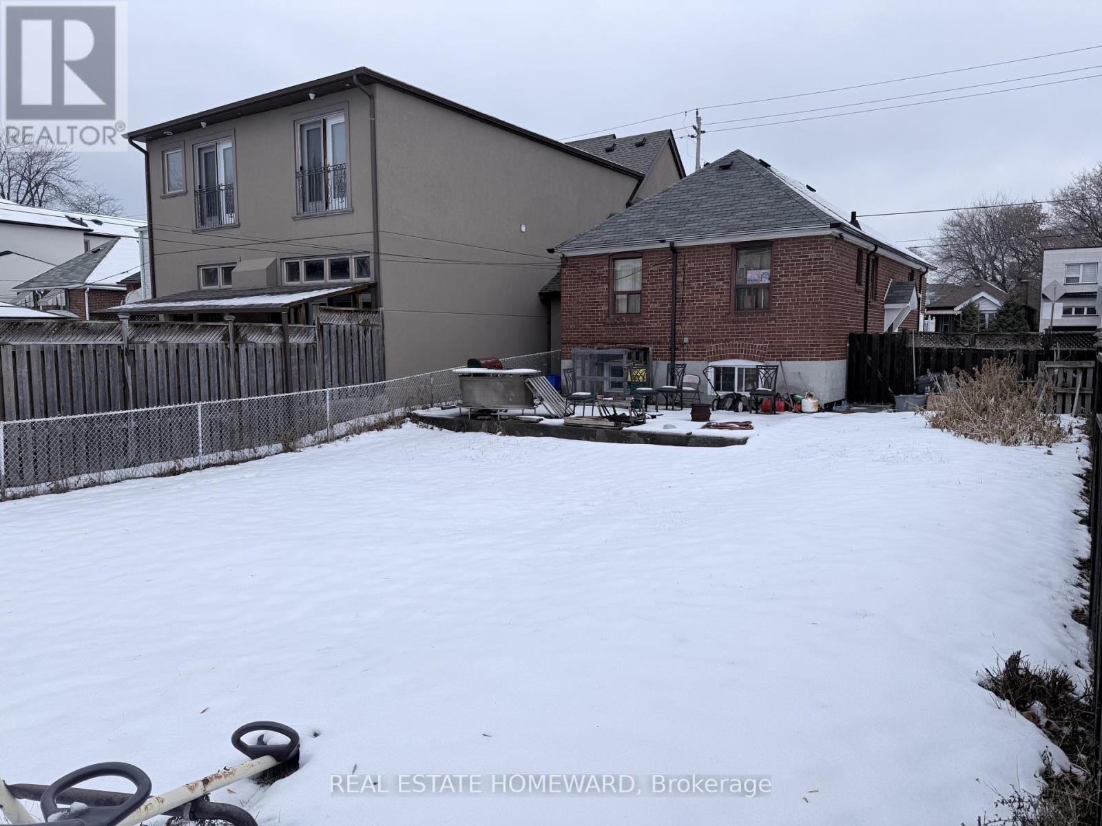 












67 O'CONNOR DRIVE

,
Toronto (Broadview North),




Ontario
M4K2K3

