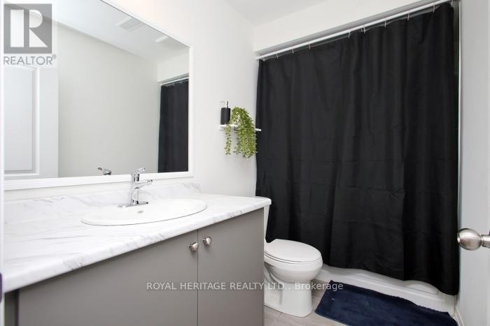 












5 KLEIN WAY

,
Whitby (Taunton North),




Ontario
L1R0S6

