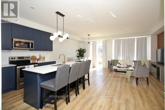 












5 KLEIN WAY

,
Whitby (Taunton North),




Ontario
L1R0S6

