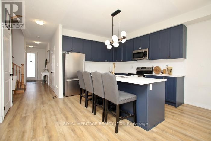 












5 KLEIN WAY

,
Whitby (Taunton North),




Ontario
L1R0S6

