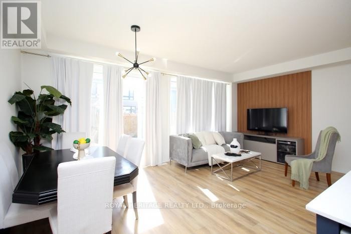 












5 KLEIN WAY

,
Whitby (Taunton North),




Ontario
L1R0S6

