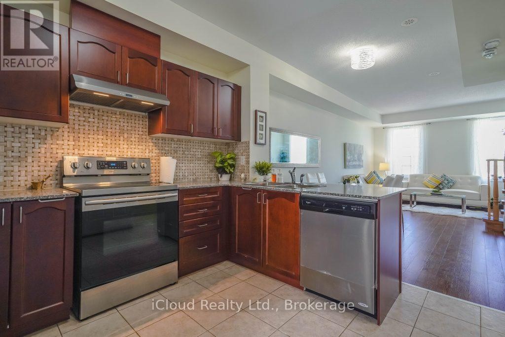 












10 - 31 ISLAND ROAD

,
Toronto (Rouge),




Ontario
M1C2P5

