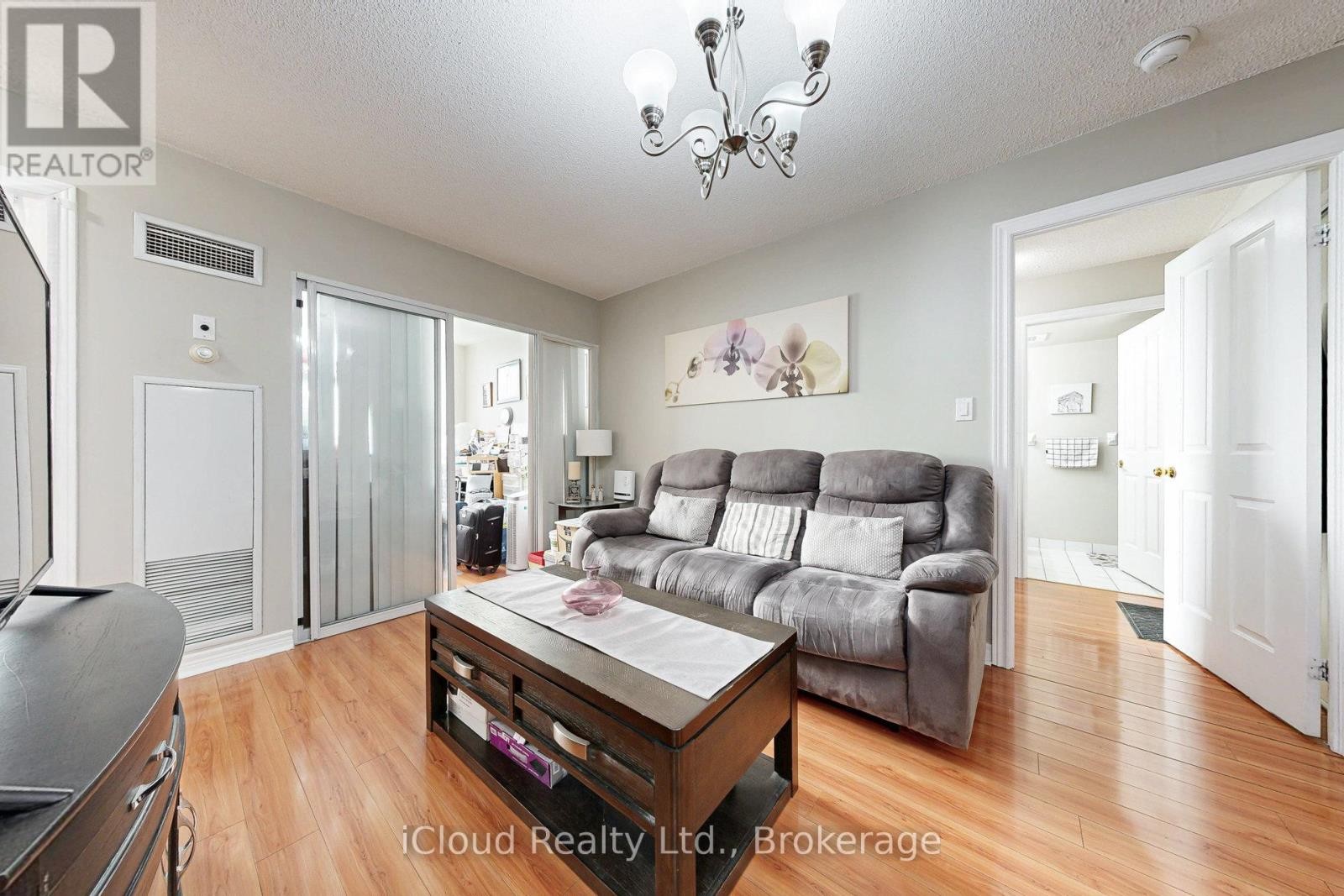 












3232 - 68 CORPORATE DRIVE

,
Toronto (Woburn),




Ontario
M1H3H3

