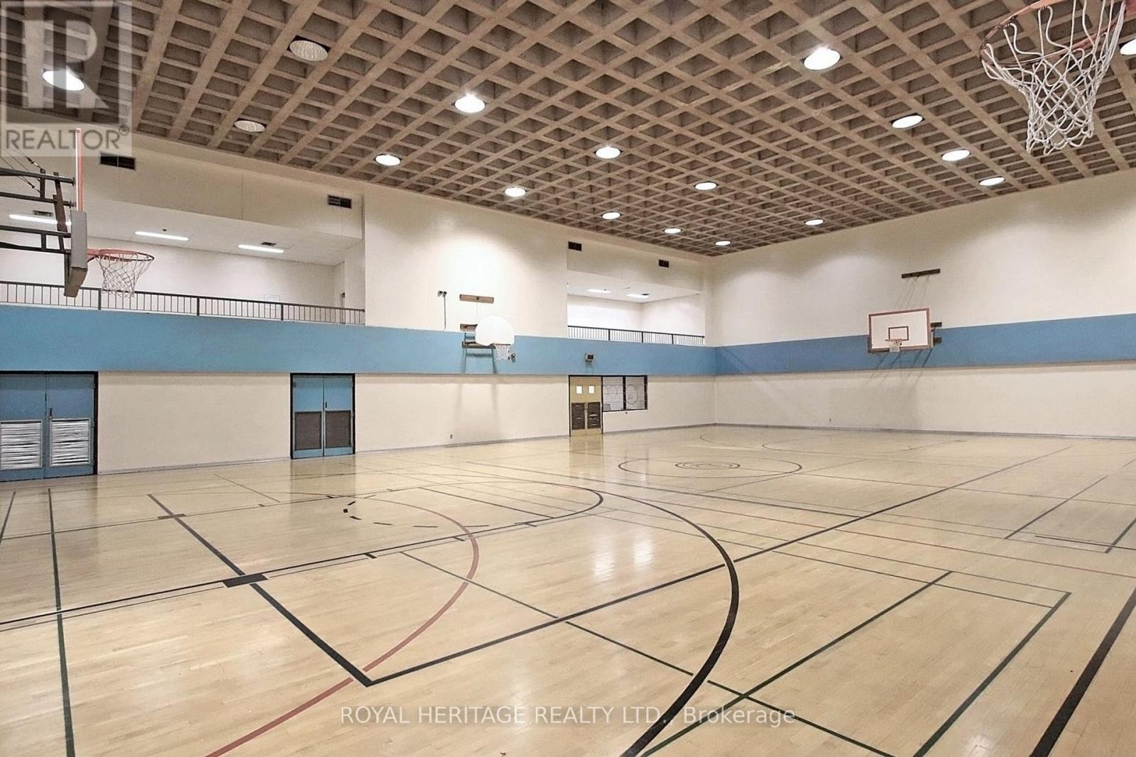 












301 - 3 MASSEY SQUARE

,
Toronto (Crescent Town),




Ontario
M4C5L5

