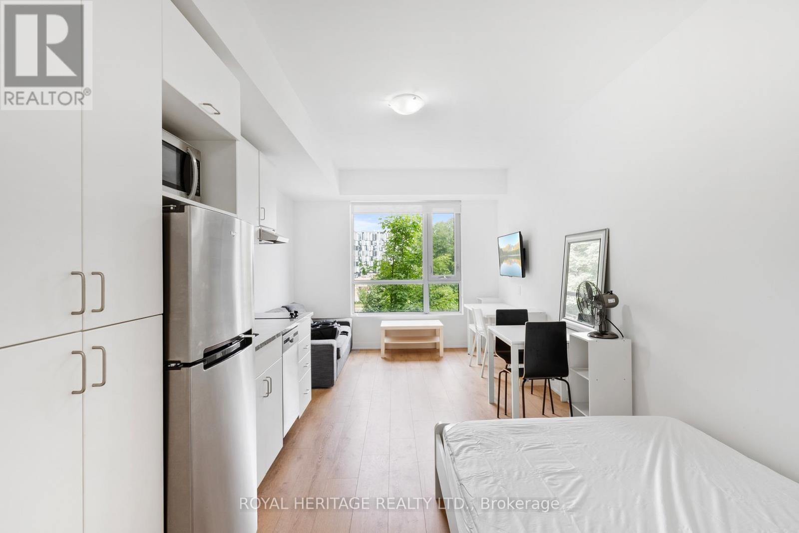 












307 - 1800 SIMCOE STREET N

,
Oshawa (Samac),




Ontario
L1G0C2

