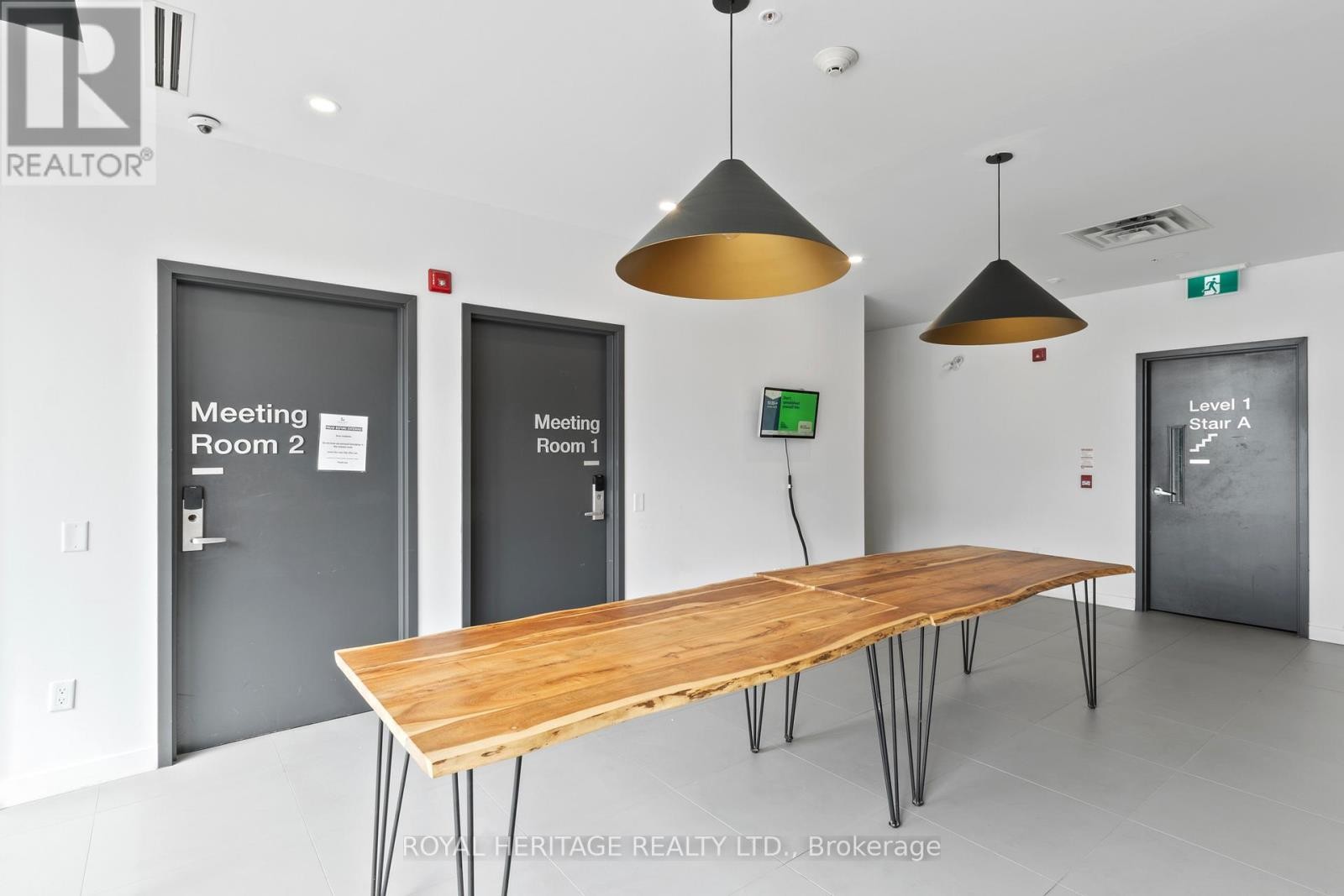 












307 - 1800 SIMCOE STREET N

,
Oshawa (Samac),




Ontario
L1G0C2

