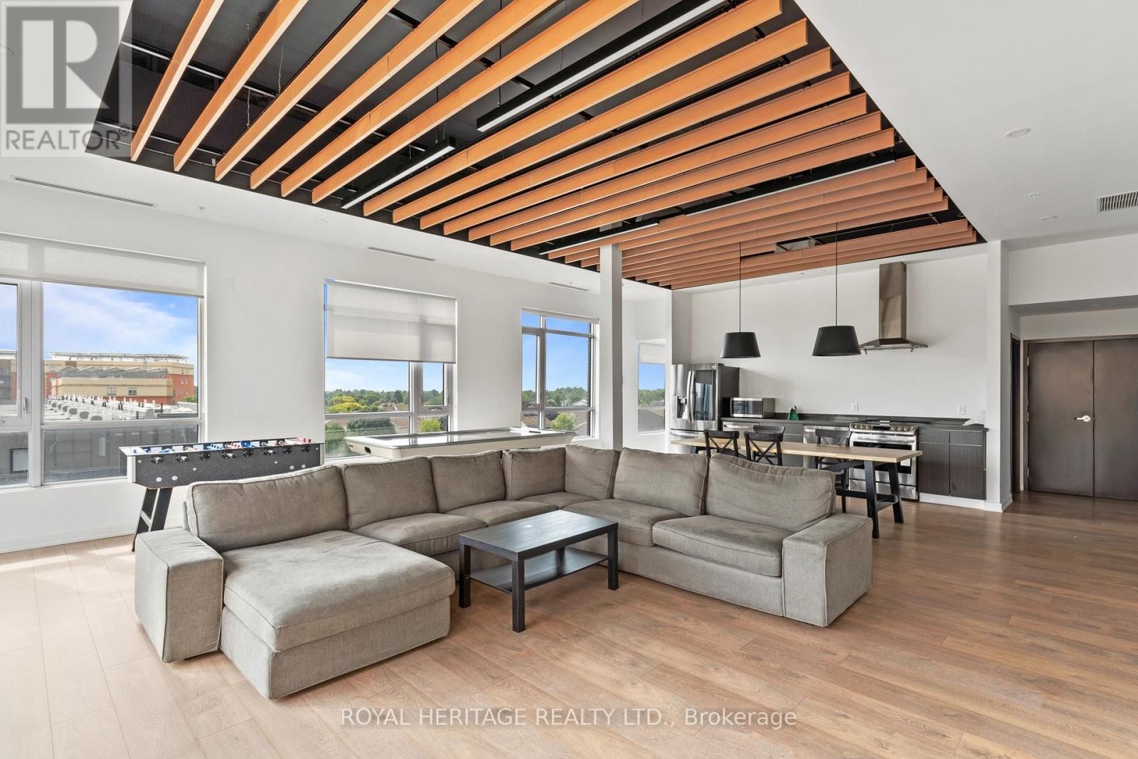 












307 - 1800 SIMCOE STREET N

,
Oshawa (Samac),




Ontario
L1G0C2

