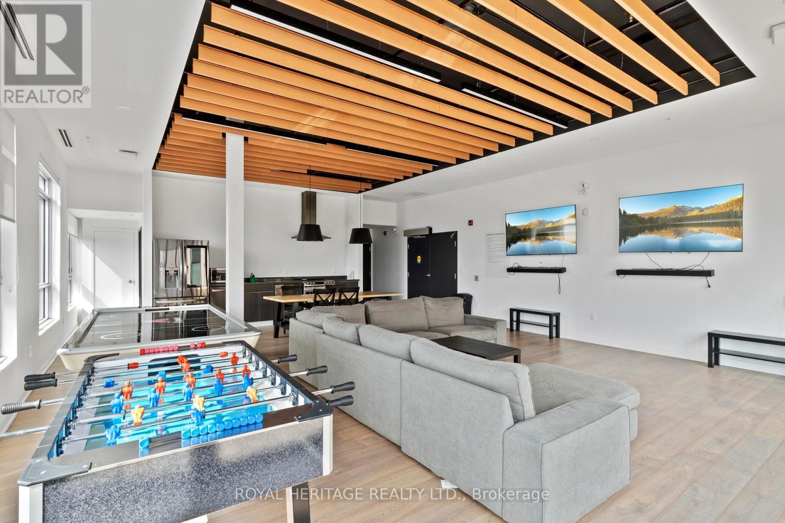 












307 - 1800 SIMCOE STREET N

,
Oshawa (Samac),




Ontario
L1G0C2

