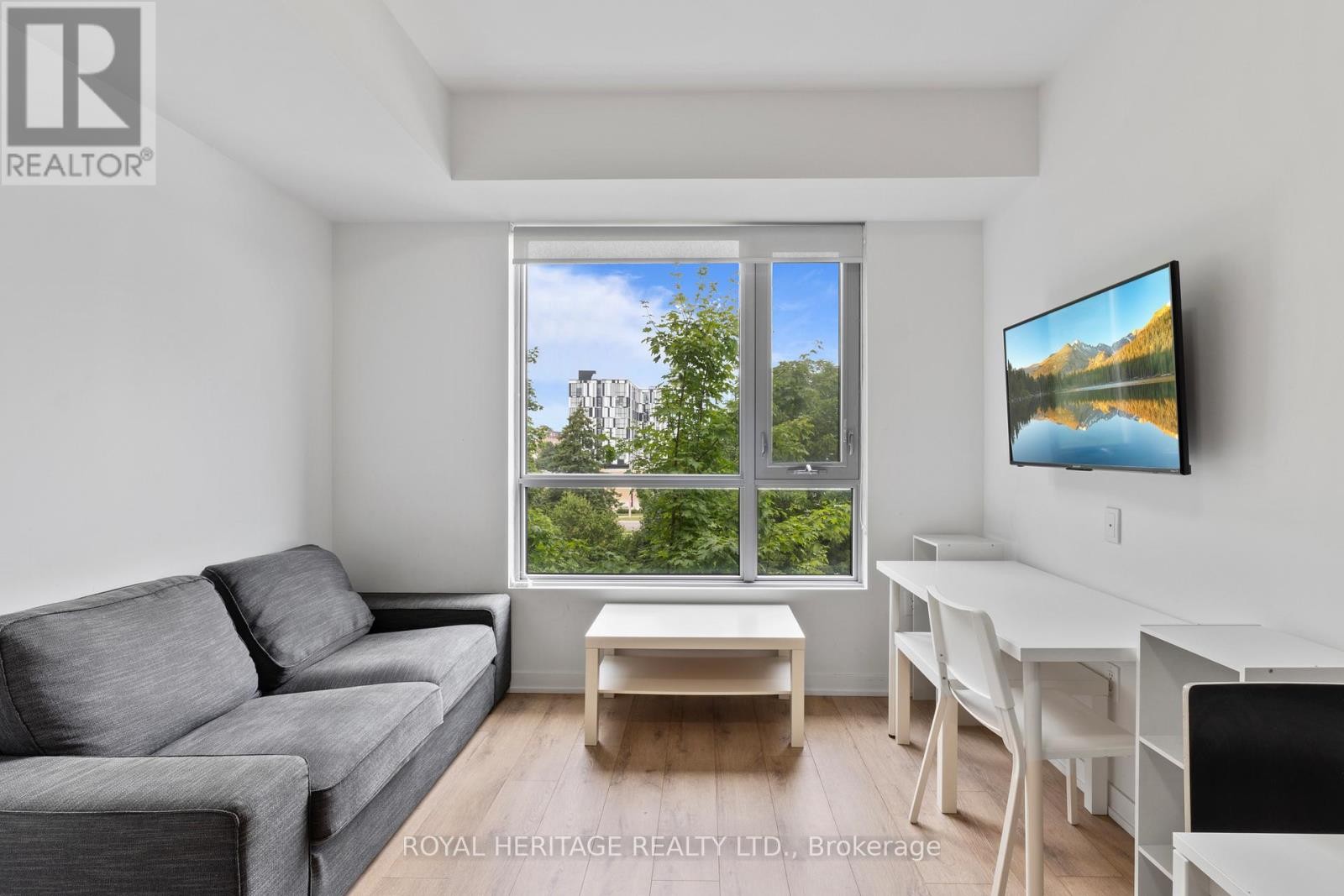 












307 - 1800 SIMCOE STREET N

,
Oshawa (Samac),




Ontario
L1G0C2

