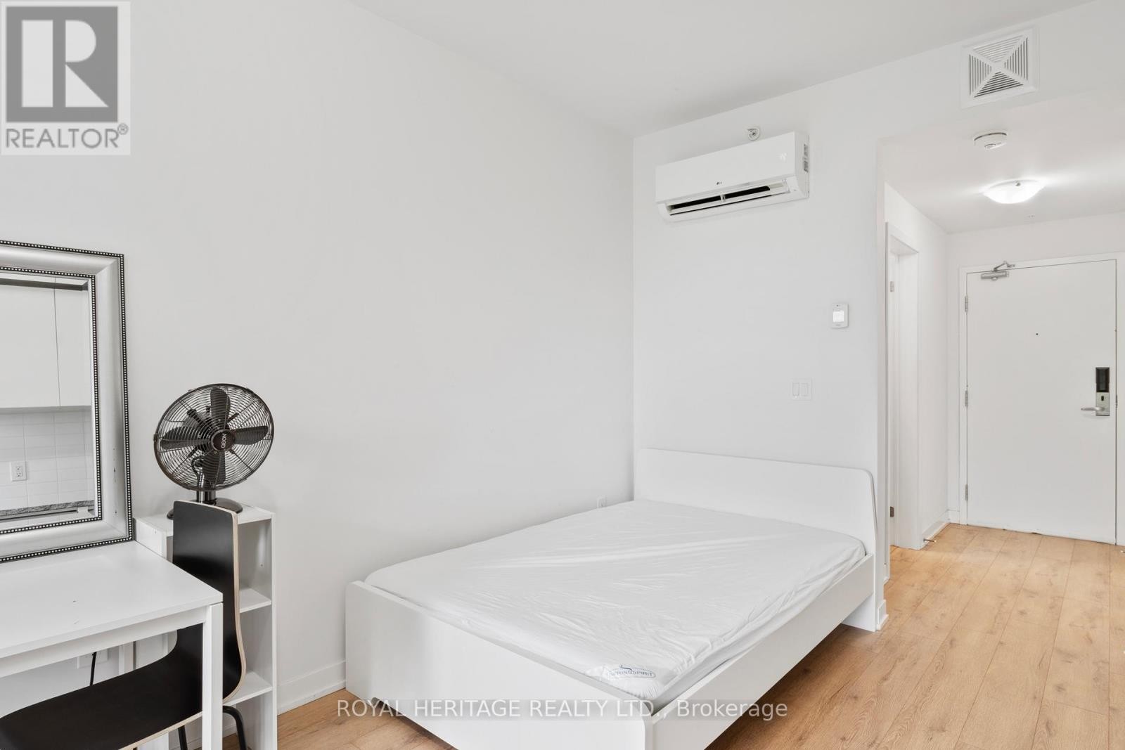 












307 - 1800 SIMCOE STREET N

,
Oshawa (Samac),




Ontario
L1G0C2

