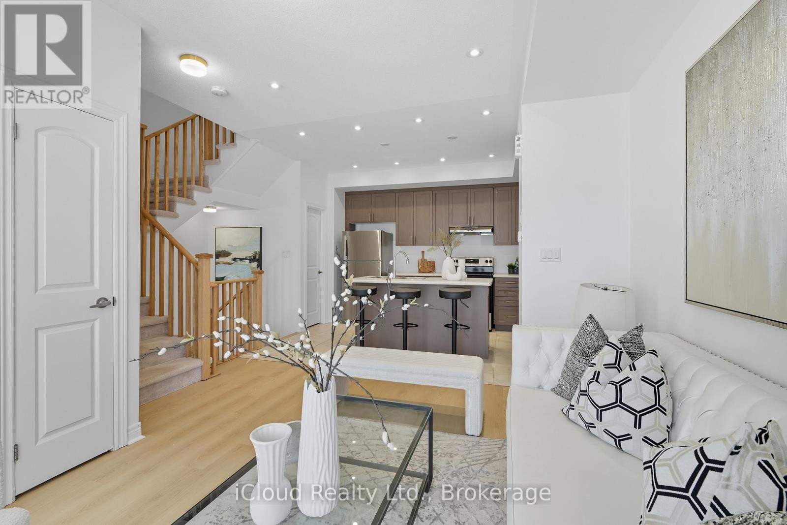 












1117 LOCKIE DRIVE

,
Oshawa (Kedron),




Ontario
L1L0R9

