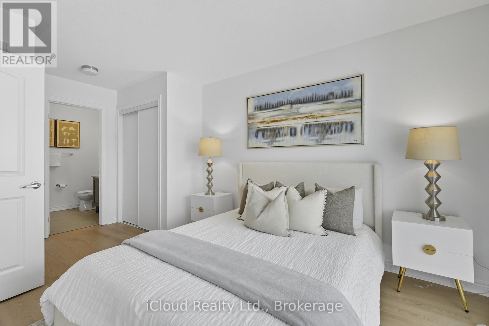 












1117 LOCKIE DRIVE

,
Oshawa (Kedron),




Ontario
L1L0R9

