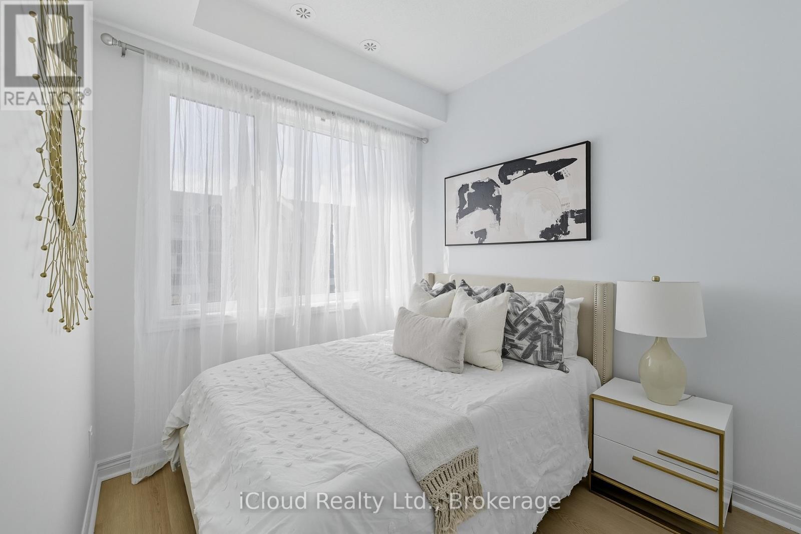 












1117 LOCKIE DRIVE

,
Oshawa (Kedron),




Ontario
L1L0R9

