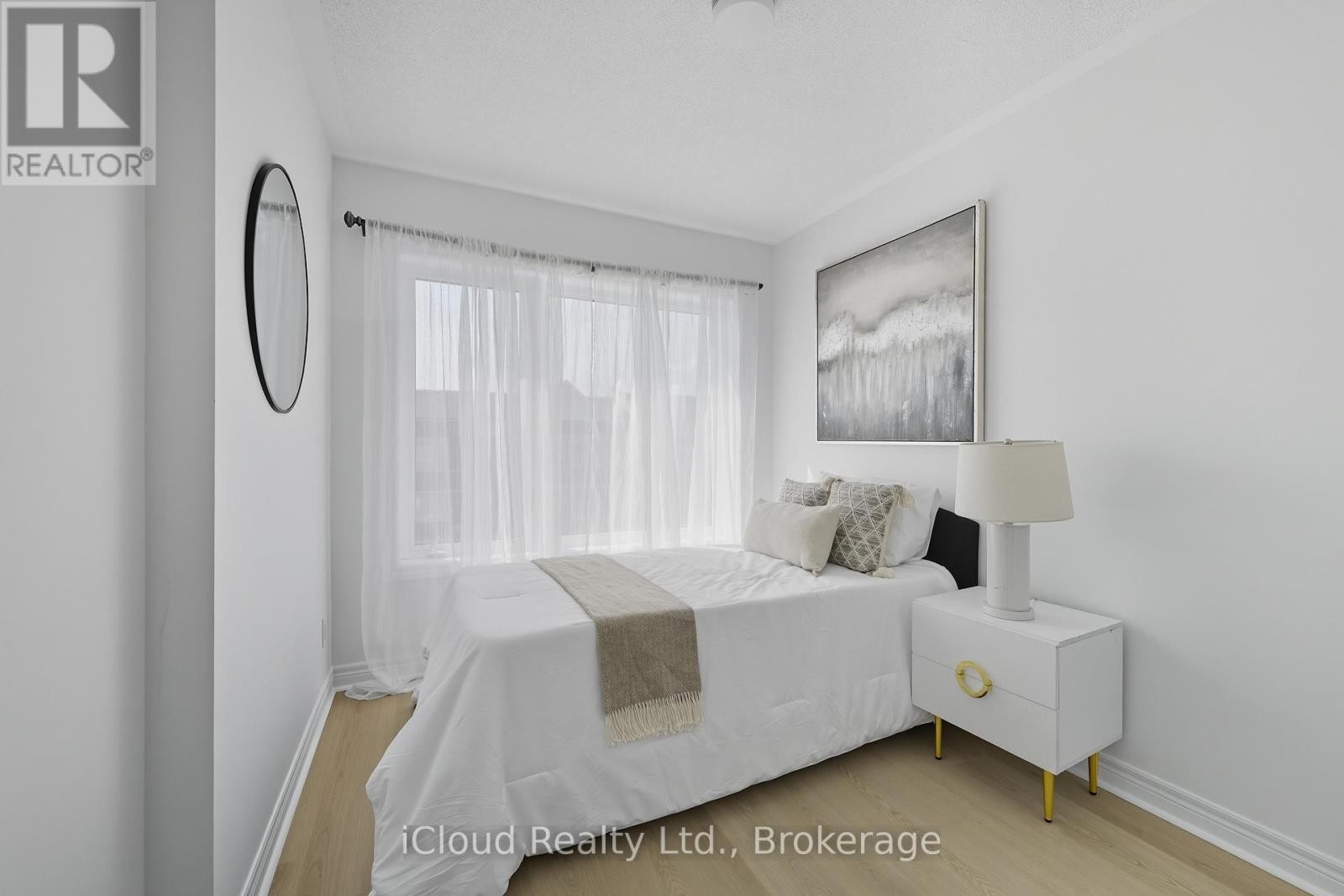 












1117 LOCKIE DRIVE

,
Oshawa (Kedron),




Ontario
L1L0R9

