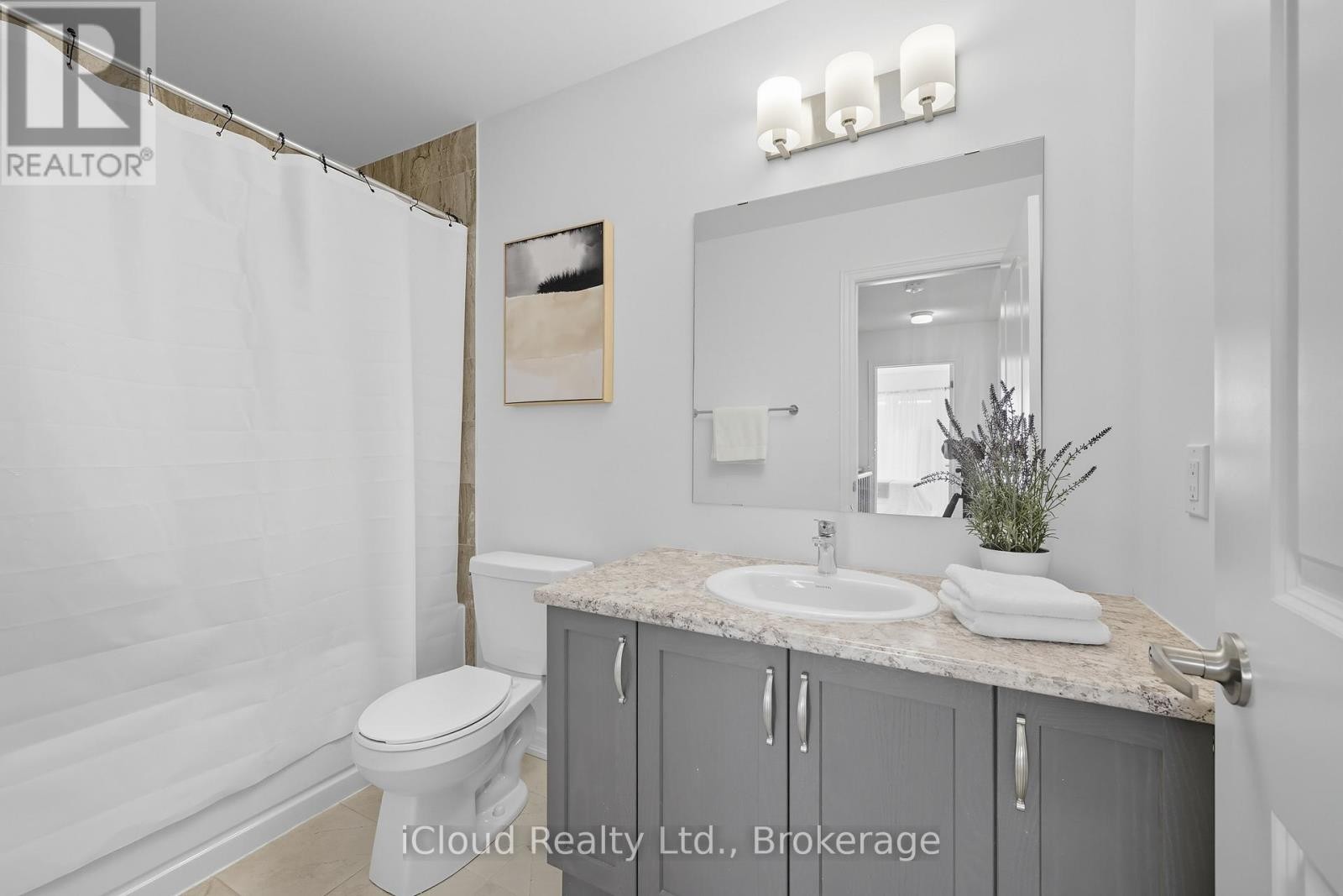 












1117 LOCKIE DRIVE

,
Oshawa (Kedron),




Ontario
L1L0R9

