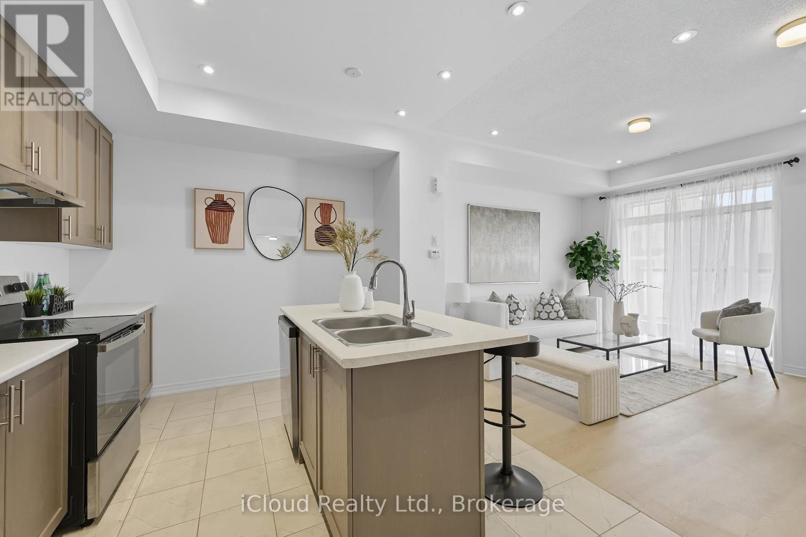 












1117 LOCKIE DRIVE

,
Oshawa (Kedron),




Ontario
L1L0R9

