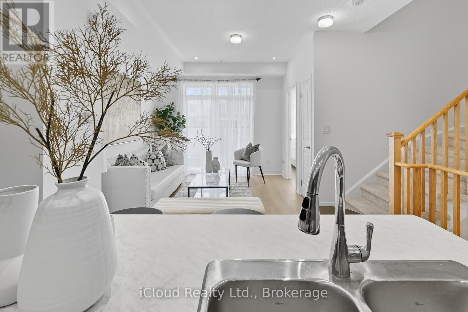 












1117 LOCKIE DRIVE

,
Oshawa (Kedron),




Ontario
L1L0R9

