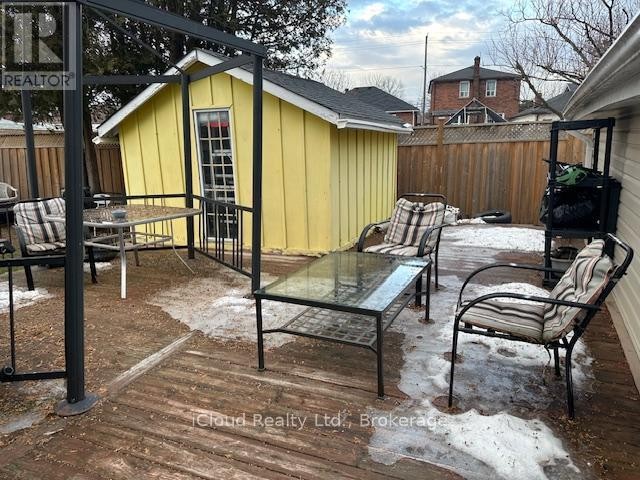












38 KAWARTHA AVENUE

,
Oshawa (Lakeview),




Ontario
L1H3Y8

