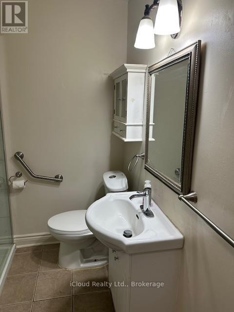 












38 KAWARTHA AVENUE

,
Oshawa (Lakeview),




Ontario
L1H3Y8

