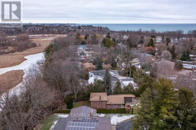 












272 TAYLOR ROAD

,
Toronto (Rouge),




Ontario
M1C2R6

