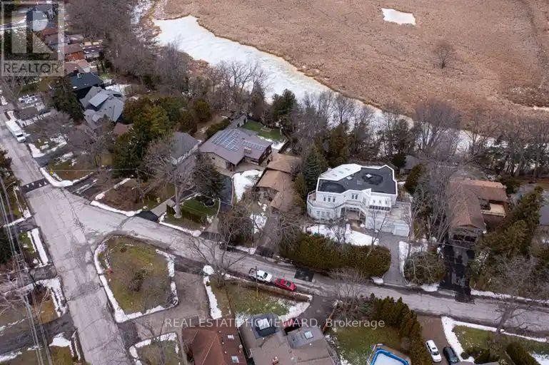 












272 TAYLOR ROAD

,
Toronto (Rouge),




Ontario
M1C2R6

