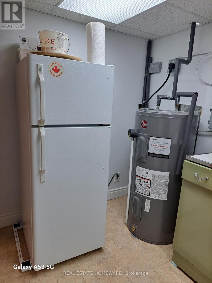 












272 TAYLOR ROAD

,
Toronto (Rouge),




Ontario
M1C2R6

