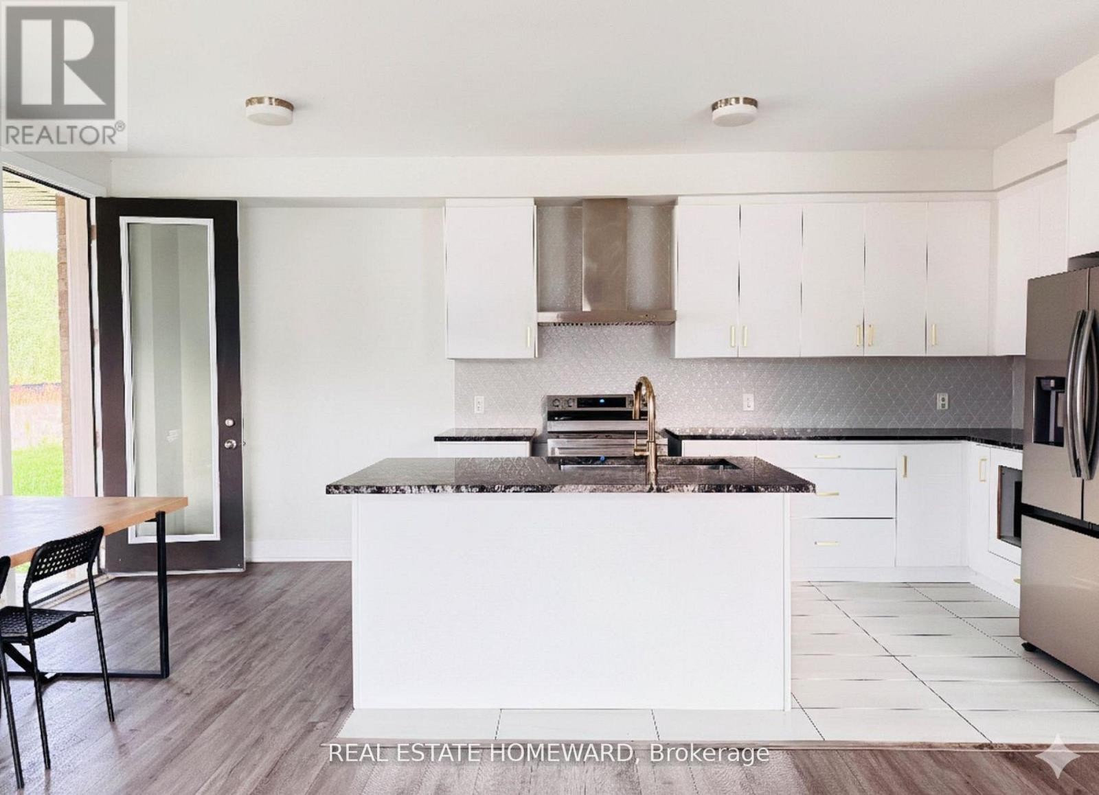 












960 LOCKIE DRIVE

,
Oshawa (Kedron),




Ontario
L1L0S2

