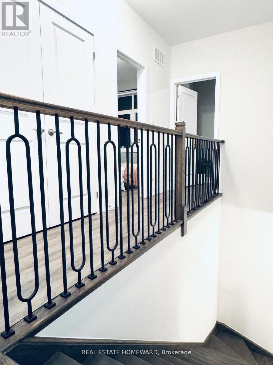 












960 LOCKIE DRIVE

,
Oshawa (Kedron),




Ontario
L1L0S2

