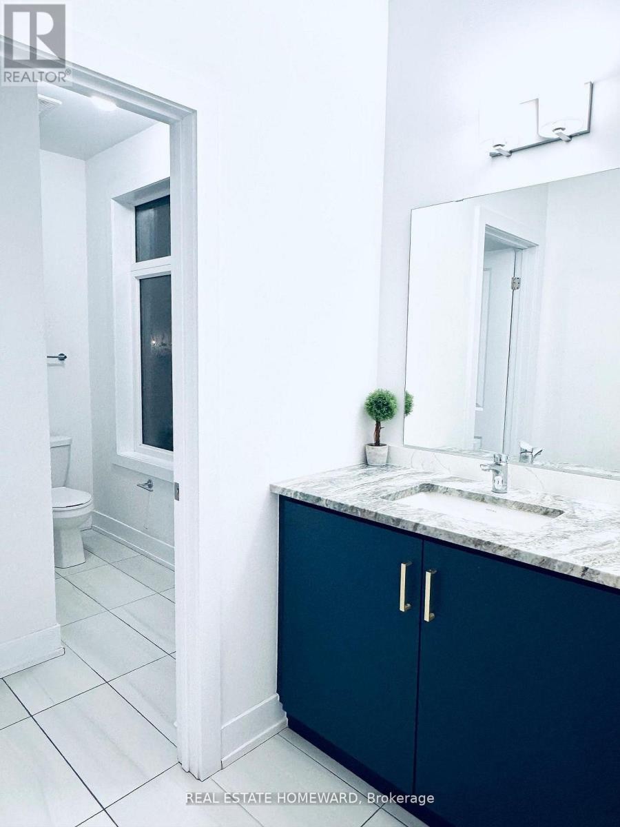 












960 LOCKIE DRIVE

,
Oshawa (Kedron),




Ontario
L1L0S2

