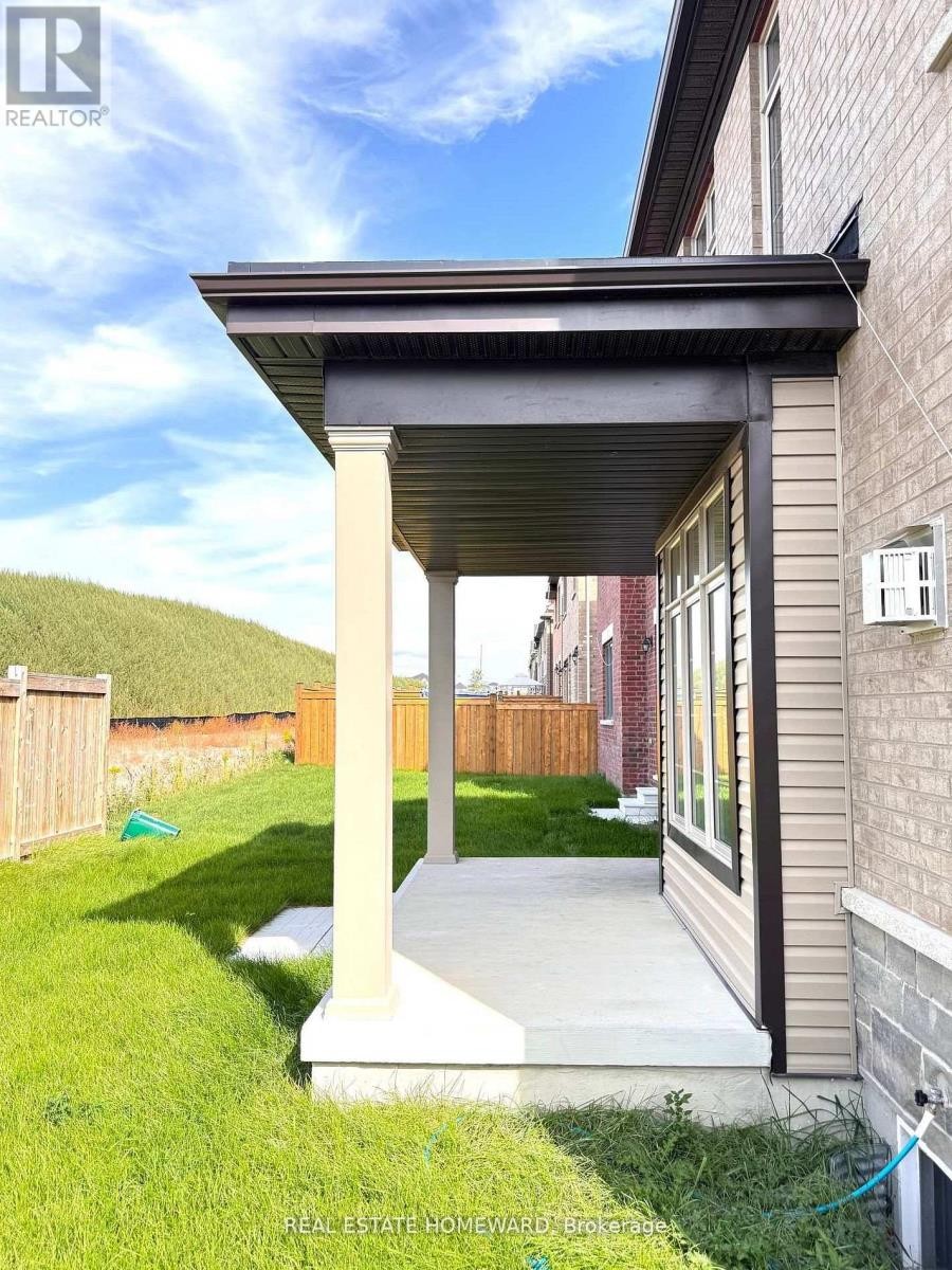 












960 LOCKIE DRIVE

,
Oshawa (Kedron),




Ontario
L1L0S2

