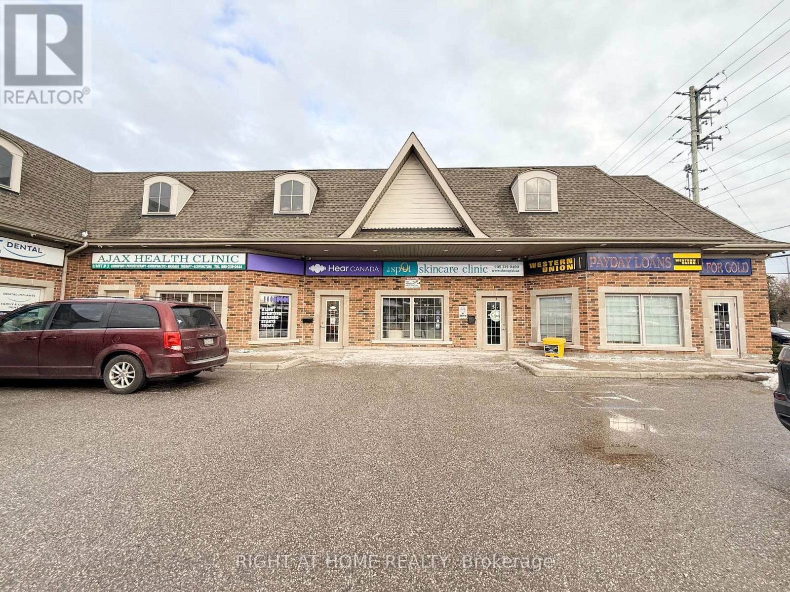 












5 - 362 KINGSTON ROAD W

,
Ajax (Central West),




Ontario
L1T3A4

