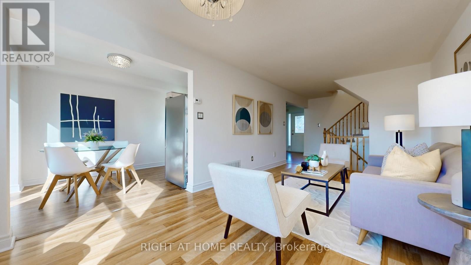 












112 CREEKWOOD CRESCENT

,
Whitby (Rolling Acres),




Ontario
L1R2K4

